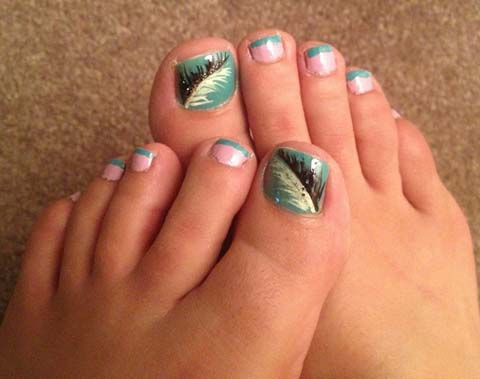 Feather Nail Art For Toe
