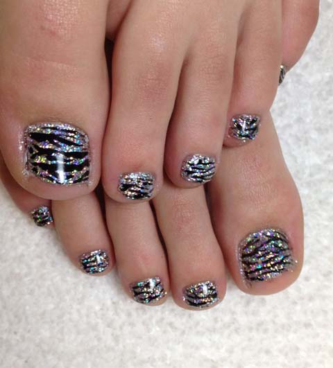 Glitter Zebra Print Nail Art For Toe