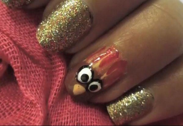 Gold Glitter Nails With Accent Turkey Face Thanksgiving Nail Art