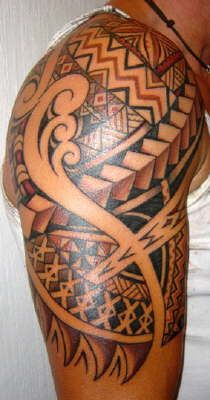 Hawaiian Aboriginal Tattoo On Man Right Shoulder