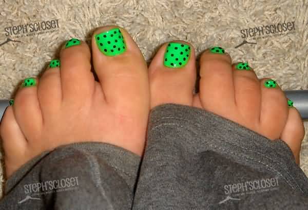 Neon Green Toe Nails With Black Polka Dots Nail Art