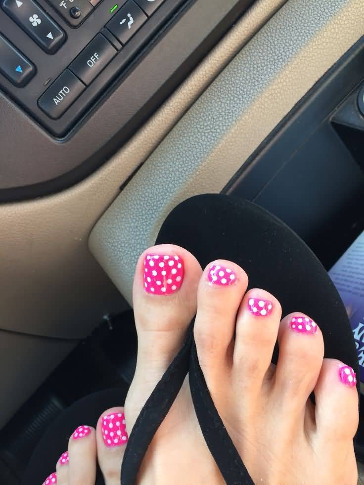 Pink And White Polka Dots Nail Design For Toe