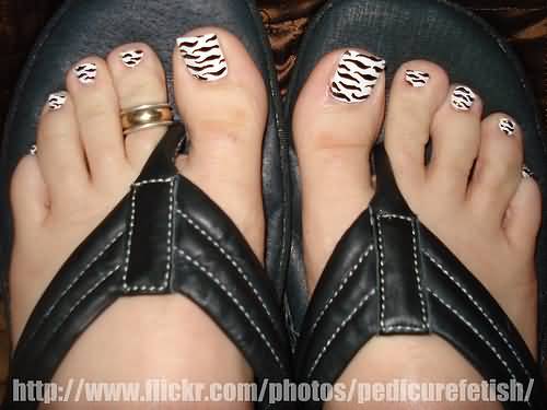 Zebra Print Nail Art For Toe