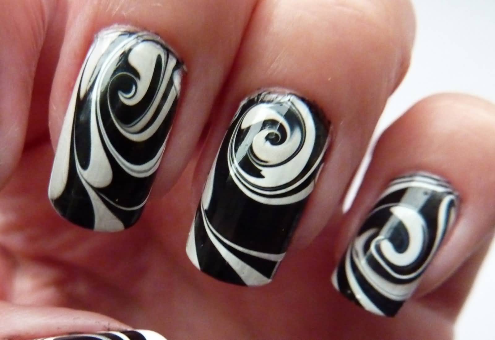 Black And White Water Marble Nail Art