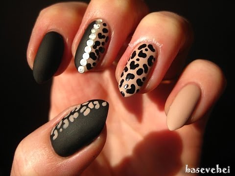Black Leopard Print Nail Art Design