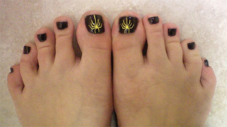 Black Toe Nails With Spider Design Halloween Nail Art