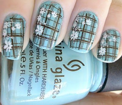 Burberry Plaids Print With Flowers Nail Art