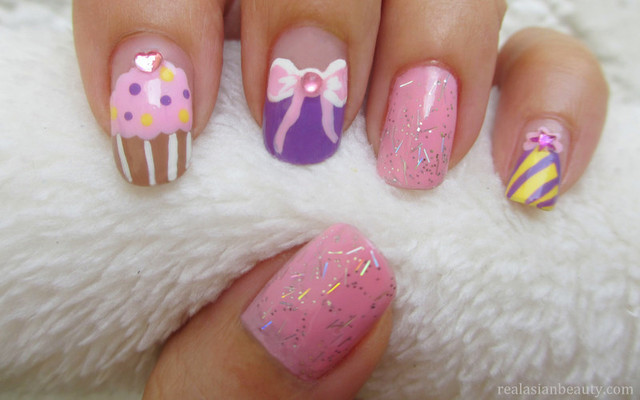 Cupcake Nail Art With Bow Design