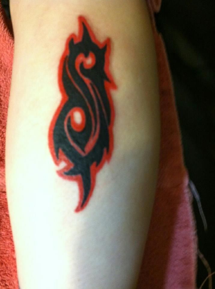 Nice Slipknot Logo Tattoo On Half Sleeve