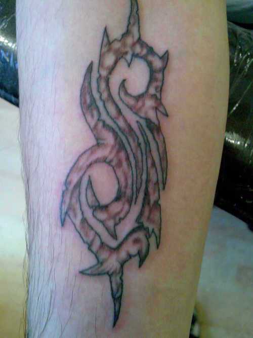 Nicely Made Slipknot Tribal Logo Tattoo