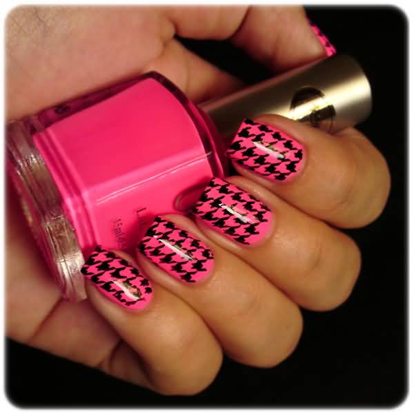 Pink Glossy Houndstooth Nail Art