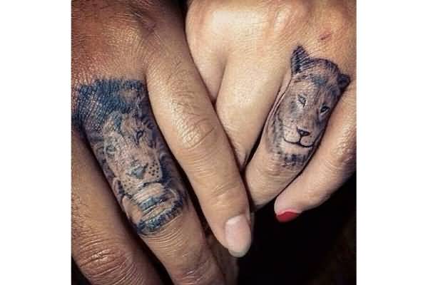 Realistic Lion And Lioness Head Matching Fingers Tattoo On Fingers