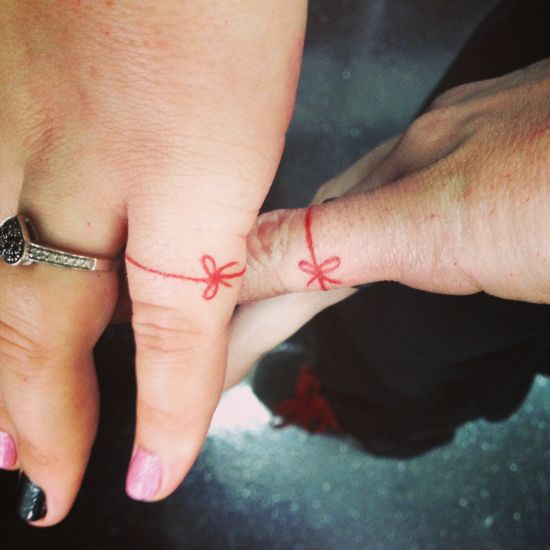 Red Thread Matching Tattoos On Fingers