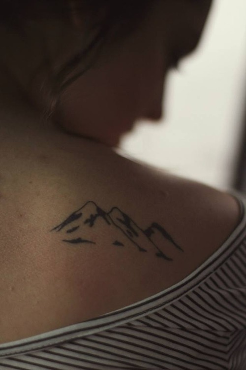 Simple And Small Mountains Tattoo On Right Shoulder