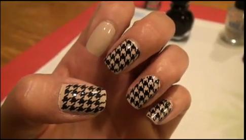 Simple Houndstooth Nail Art