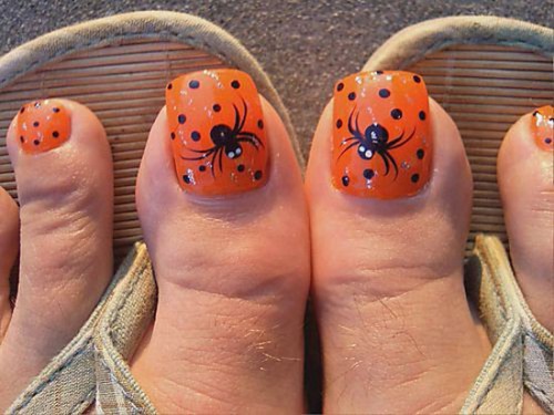 Spider And Black Dots Halloween Toe Nail Art Design Idea