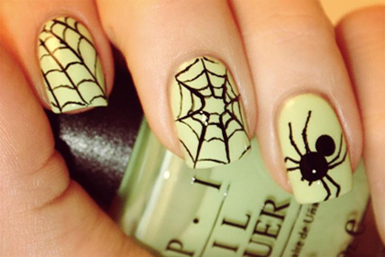 Spider Web Halloween Nail Designs Idea