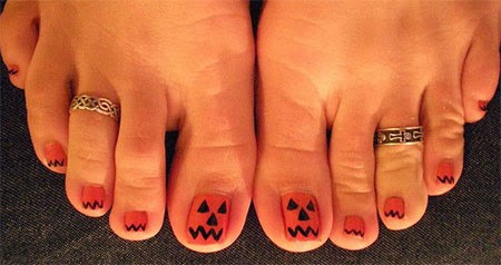 Unique Halloween Nail Art For Girls
