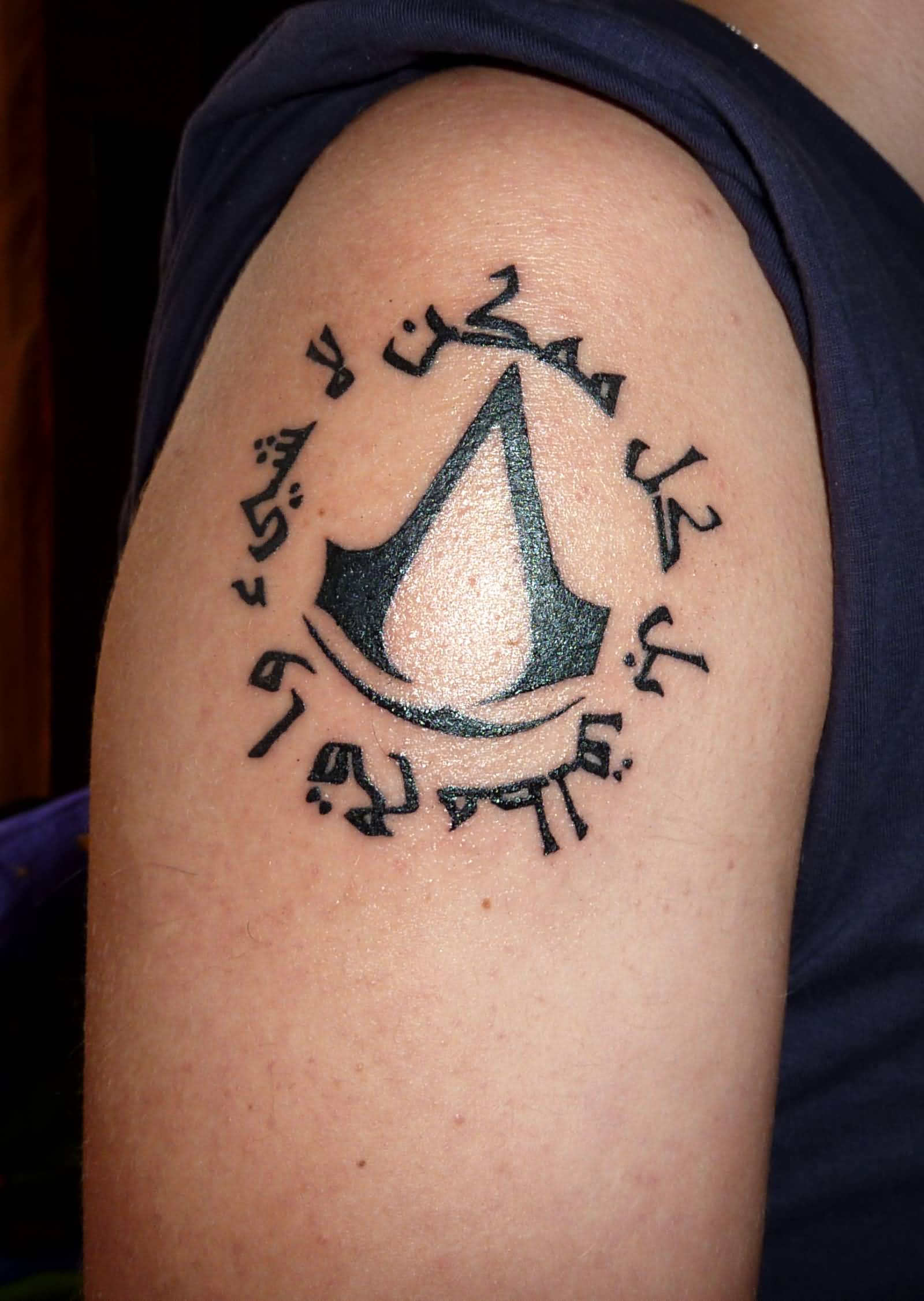 Assassins Creed Tattoo On Shoulder by Zradus
