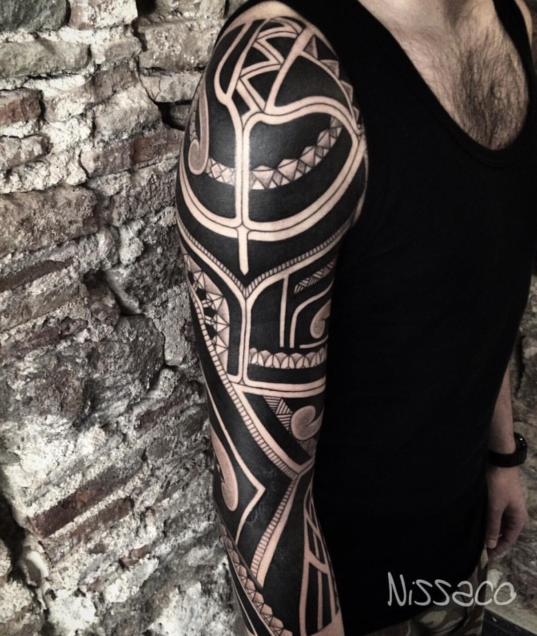 Awesome Polynesian Tribal Tattoo On Right Sleeve