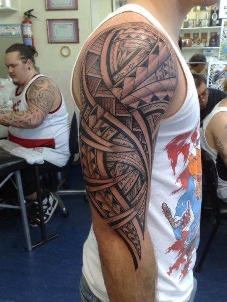 Grey and Black Samoan Tattoo For Half Sleeve