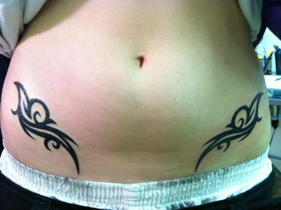 35+ Awesome Tribal Tattoos On Hips