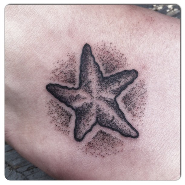 Nice Dotwork Starfish Tattoo