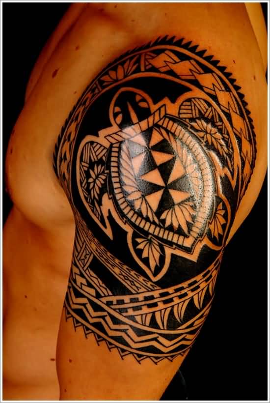 Outstanding Hawaiian Tribal Turtle Tattoo On Left Shoulder