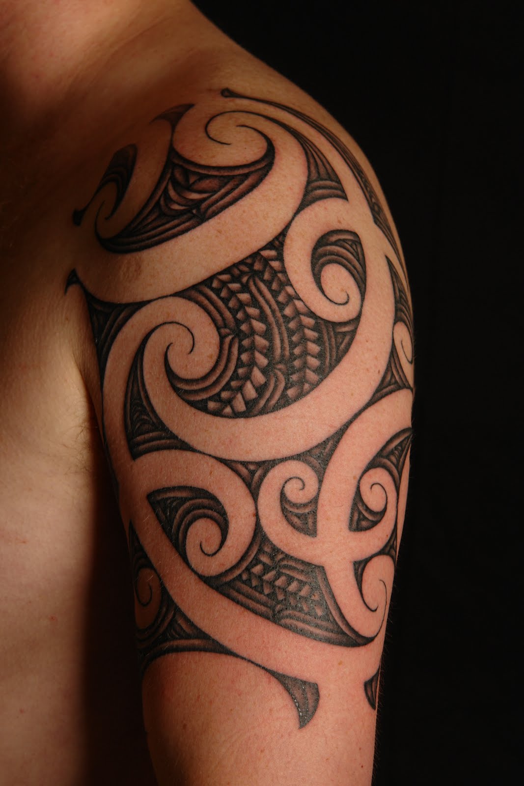 Perfect Polynesian Tribal Tattoo On Left Half Sleeve For Men