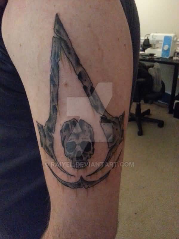 Skull And Assassins Creed Tattoo On Left Half Sleeve