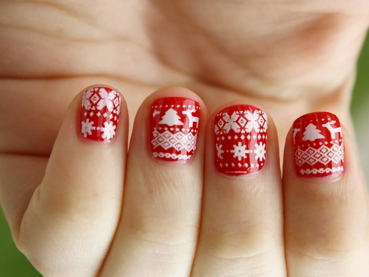 Adorable Red And White Winter Nail Art Design Idea