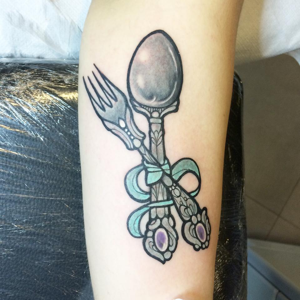 Beautiful Vintage Spoon And Fork Tied With Ribbon Tattoo Design