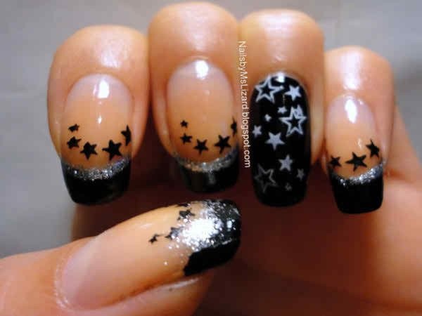 Black And White Stars Design Winter Nail Art