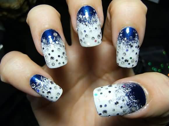 Blue And White Dots Design Winter Nail Art