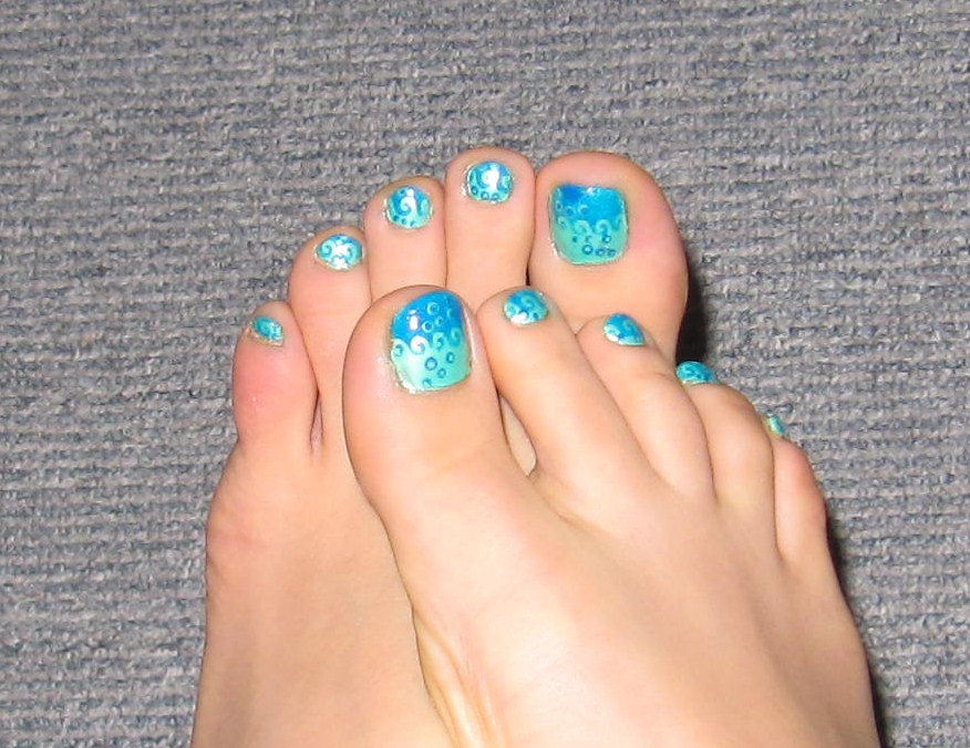Blue Lace Design Toe Nail Art