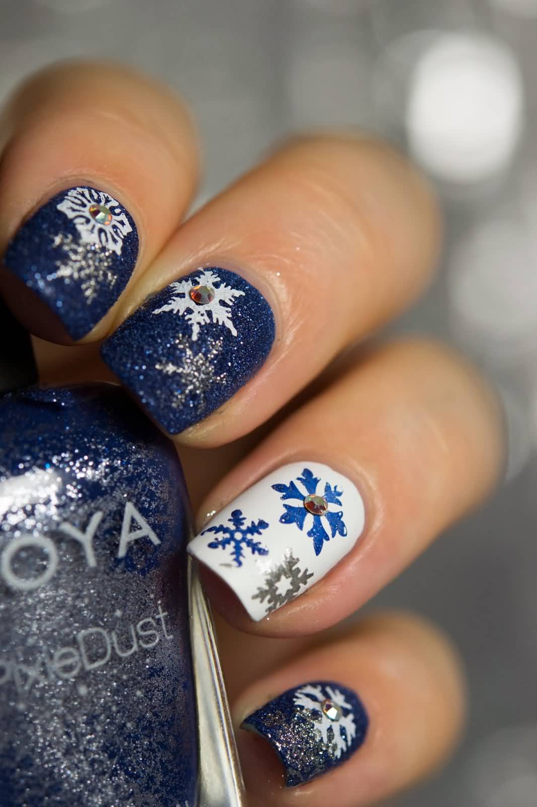 Cute Snowflakes Design Winter Nail Art
