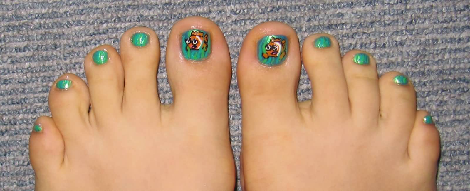 Green Nails With Fish Toe Nail Art Design