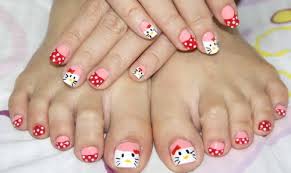 Hello Kitty Toe Nail Art