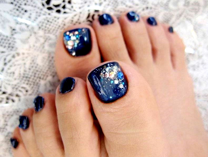 Navy Blue Toe Nail Art With Rhinestones Design Idea