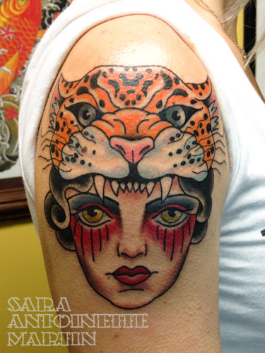 Nice Aztec Jaguar Traditional Tattoo On Right Shoulder