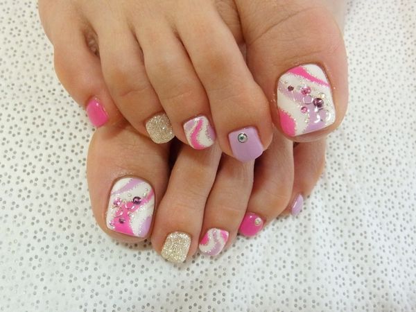 Pink And Purple Design Toe Nail Art