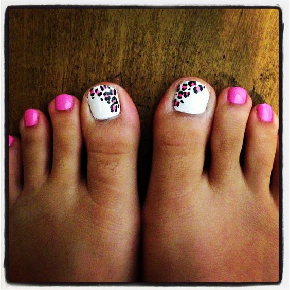 Pink And White Leopard Print  Toe Nail Art