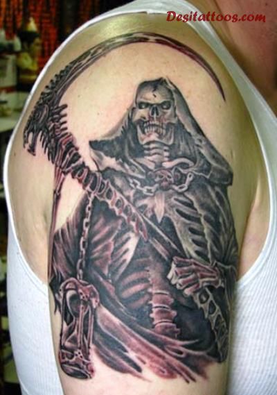Scary Grey Ink Evil Grim Tattoo On Right Shoulder