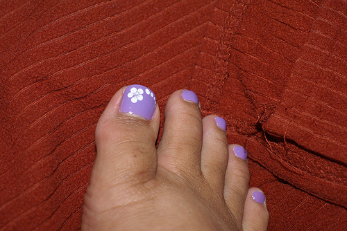 Simple Flower On Purple Toe Nail Art