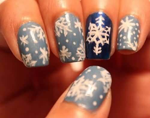 White Snowflakes Design Winter Nail Art