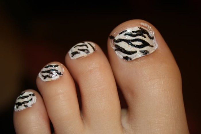 Zebra Stripes Toe Nail Art Design Idea