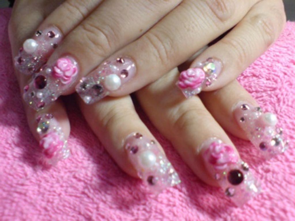 3D Pearls And Flowers Design Nail Art