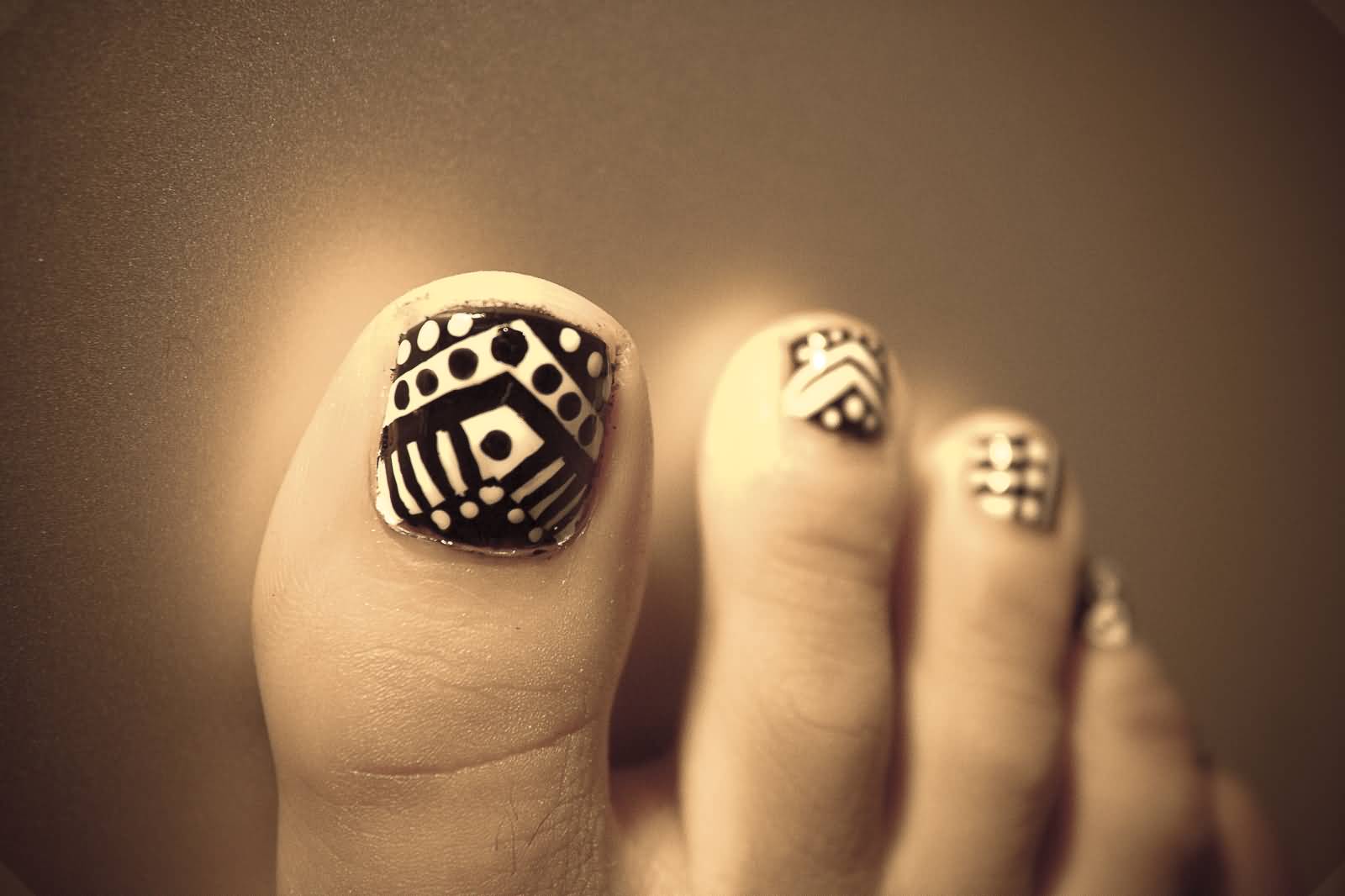 Black And White Tribal Toe Nail Art Design Idea