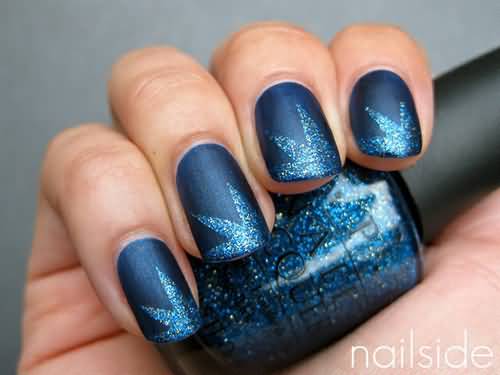 Blue Glitter Flowers Design Nail Art