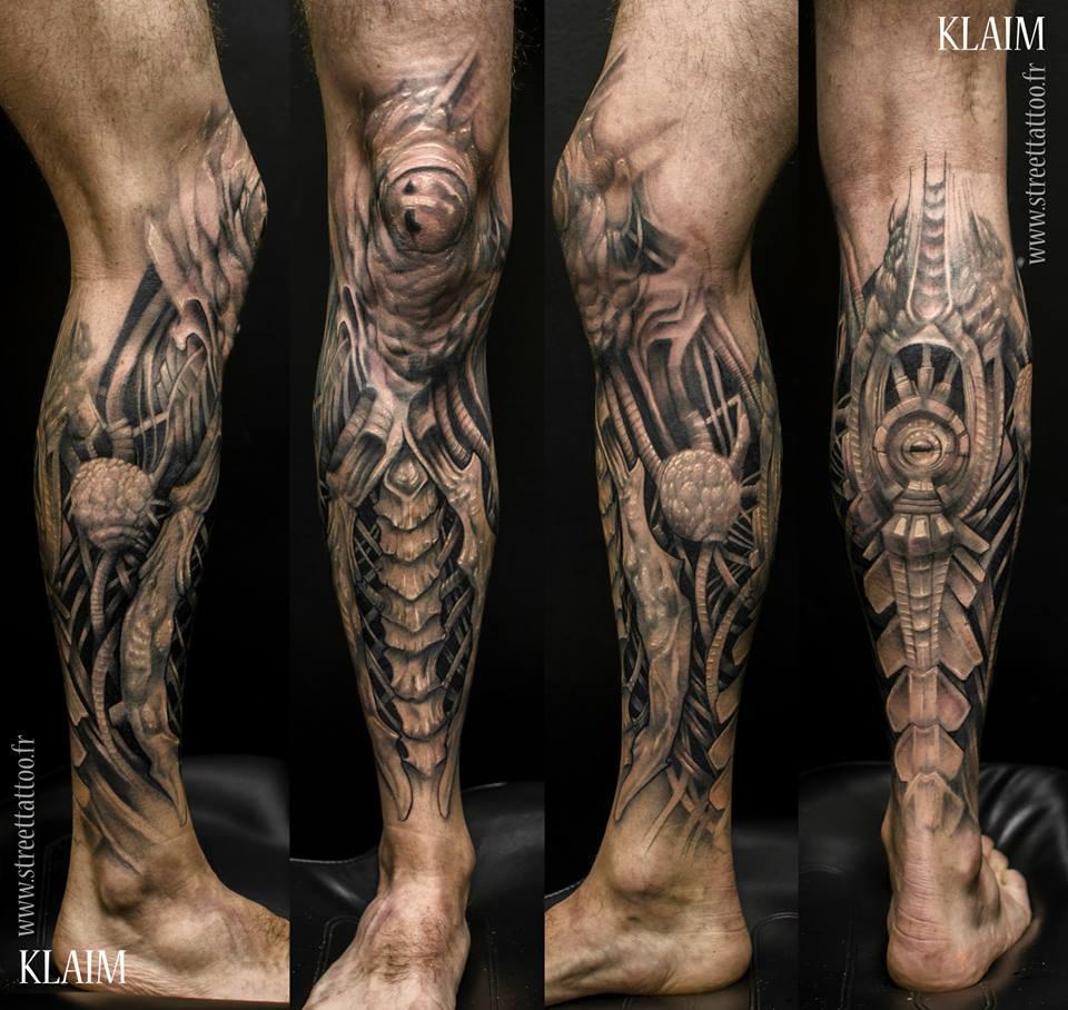 Brilliant Black And Grey Mechanical Tattoo On Leg
